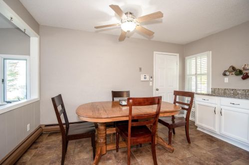 1151 Charlton St, Saint Paul MN 55118-2119 exterior