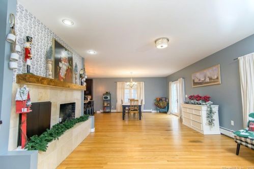 3 Grn Holw Rd, Killingly CT 06239-3546 exterior