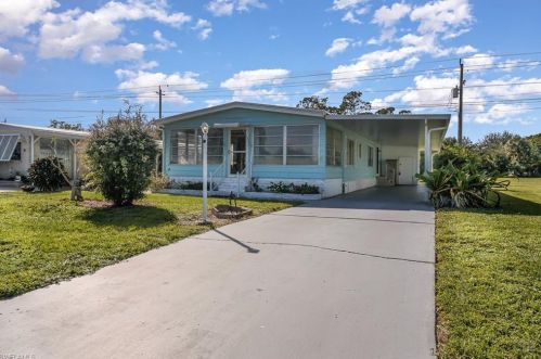 9 Cannes Dr, Naples, FL 34112-9120