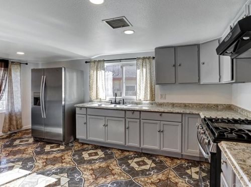 24 A St, Perris CA 92570-1962 exterior