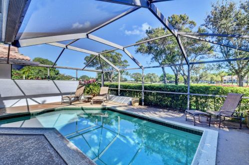 2077 53rd St, Boca Raton FL 33496-3452 exterior