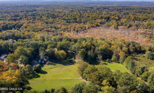 530 Round Hl Rd, Greenwich CT 06831-2653 exterior