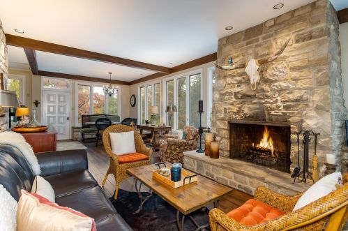 28 Huntleigh Wood, Saint Louis MO 63131-4814 exterior