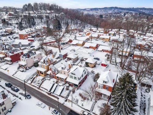 14 Oakwood Rd, Pittsburgh, PA 15205-4221