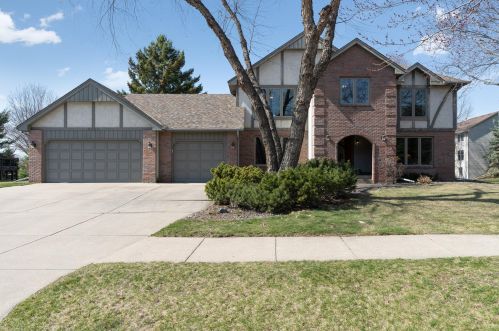 2307 Fld Stone Dr, Saint Paul MN 55120-1919 exterior