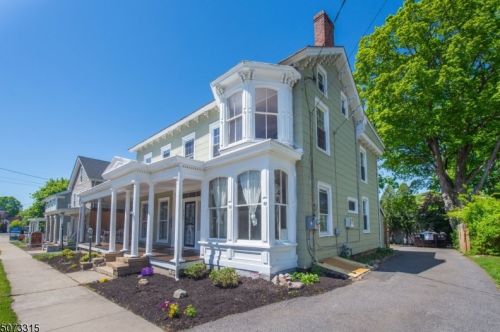 121 High St, Hackettstown, NJ 07840-1905