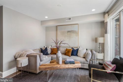 618 3 St, Washington DC 20002-4942 exterior