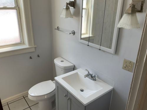 7915 Rhodes Ave, Chicago IL 60619-3020 exterior