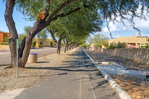 5623 Creosote Ridge Way, Tucson AZ  85747-6046 exterior