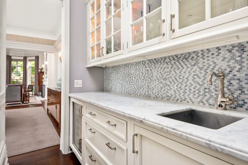 1358 Dearborn St, Chicago IL 60827-2510 exterior