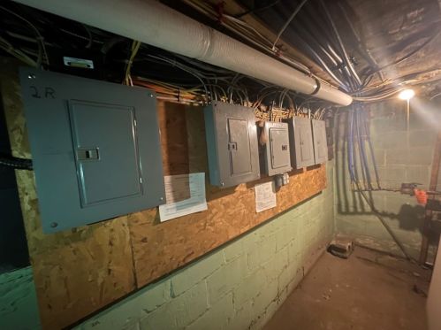 100 Wilmont, Springfield MA 01108-1824 exterior