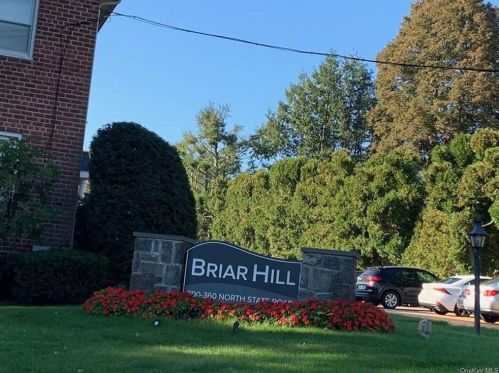 332 State Rd, Briarcliff, NY 10510-1424