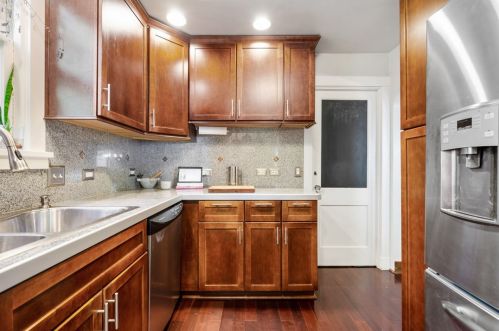 1255 Duffield St, Pittsburgh PA 15206-1318 exterior