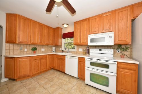 1204 95th St, Milwaukee WI  53214-2726 exterior