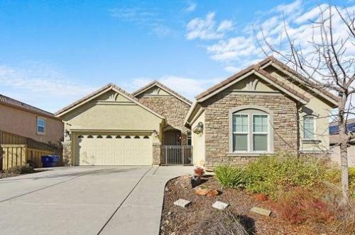 2110 Fenceline Dr, Folsom CA exterior