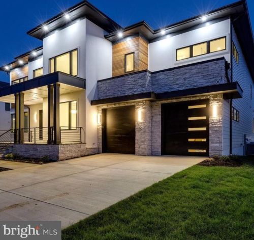 7201 Elizabeth Dr, Mc Lean, VA 22101-2626