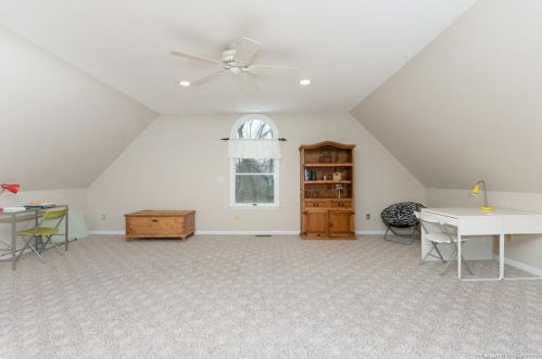 29 Kensett Ave, Wilton CT 06897-4401 exterior