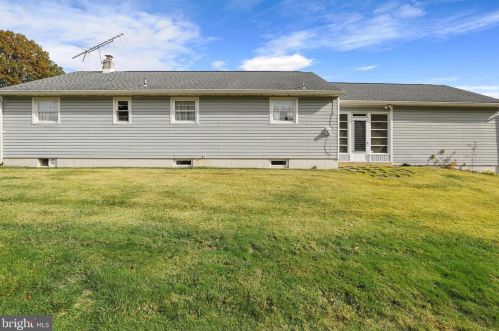 678 Allison Rd, Huntingdon Valley PA 19006-2905 exterior