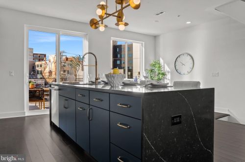 662 13 St, Philadelphia PA 19123-0024 exterior