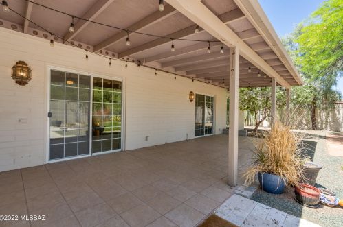 7431 Ln Cienega Dr, Tucson AZ 85712-1423 exterior