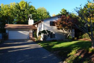 4307 Weathers St, Salem, OR 97301-2048