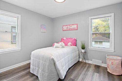 3628 61, Milwaukee WI 53216-2704 exterior