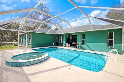 270 18 St, Naples FL 34117-9453 exterior