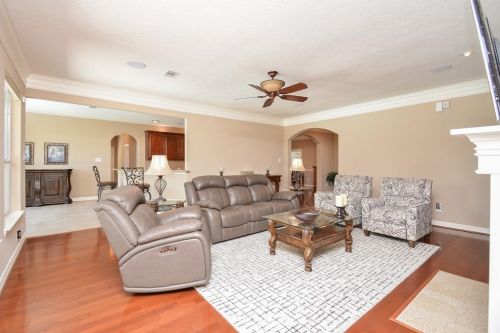 32727 Westminster Dr, Fulshear TX 77441-4097 exterior