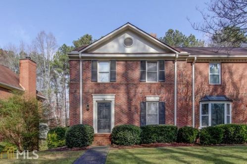 14 Huntington Place Dr, Atlanta, GA 30350-1811