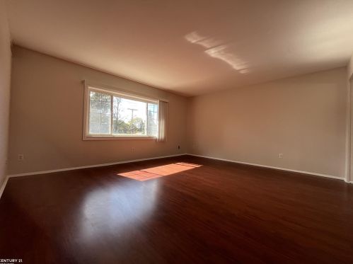 2309 Walton Blvd, Rochester MI 48309-1448 exterior