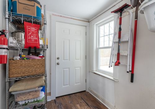 41 Bay Rd, Newmarket NH 03857-1711 exterior