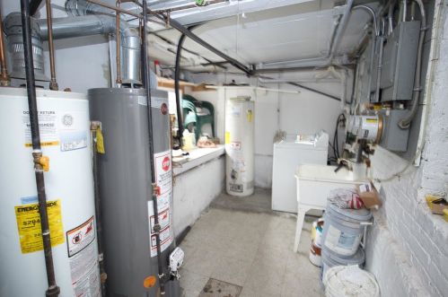 3640 Marshfield Ave, Chicago IL 60609-1326 exterior