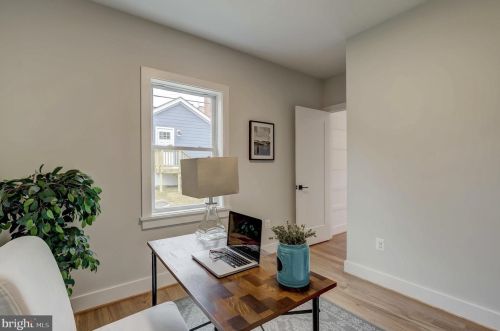 2718 17th St, Washington DC 20003-3123 exterior