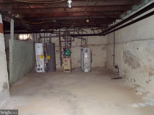 1304 Main St, Darby PA 19023-2619 exterior