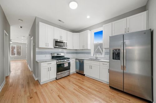 3742 Troy St, Chicago IL 60655-2321 exterior