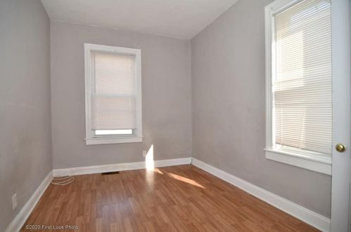 61 Transit St, Woonsocket RI 02895-5859 exterior