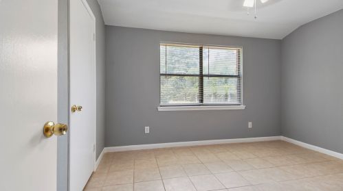 1737 County Hwy 183, Defuniak Springs FL 32433-4359 exterior