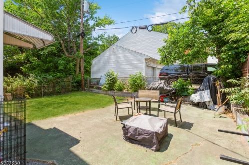 10 Walnut Pkwy, Montclair NJ 07042-4938 exterior