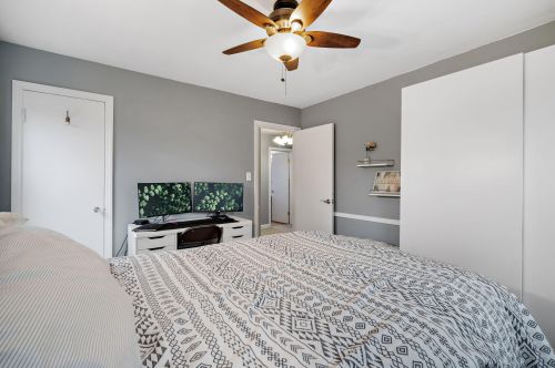 3259 Knl Blvd, Milwaukee WI 53222-3362 exterior