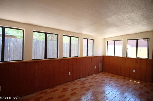 41 Montego Dr, Tucson AZ  85710-1312 exterior