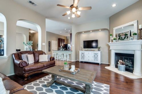 12402 Cardinal Crk Dr, Frisco TX 75033-0983 exterior