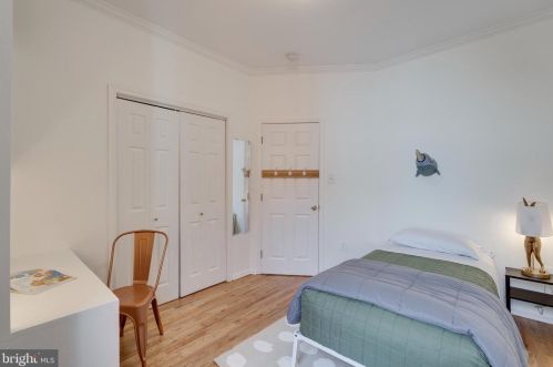 145 U St, Washington DC 20001-2338 exterior