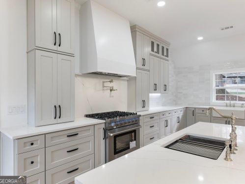 690 Amberidge Trl, Atlanta GA 30328-2812 exterior