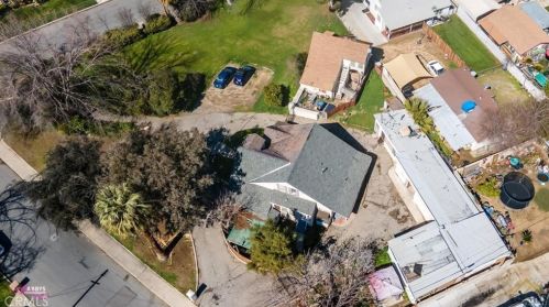 2400 Pacific Dr, Bakersfield CA 93306-4158 exterior