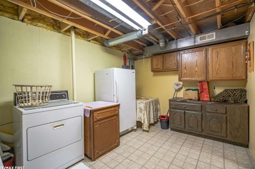 45985 Mdw Cir, Macomb Township MI 48044-3936 exterior