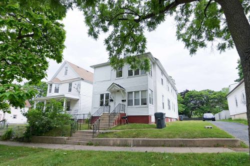 722 8th St, Waukegan IL 60085-7210 exterior