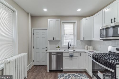 4035 8th St, Philadelphia PA  19140-2233 exterior