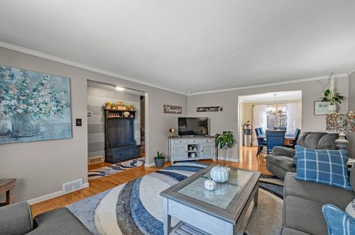 128 Paree Dr, Pittsburgh PA  15239-2424 exterior