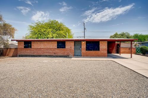 6957 Calle Orion, Tucson, AZ 85710-5449