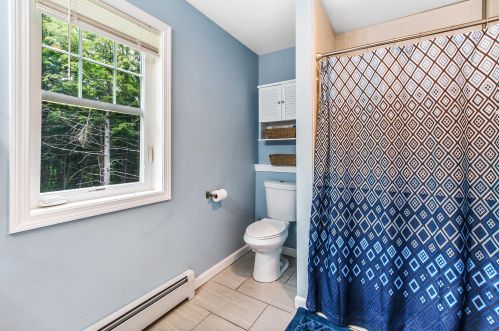 68 Rumford St, Concord NH 03301-3906 exterior